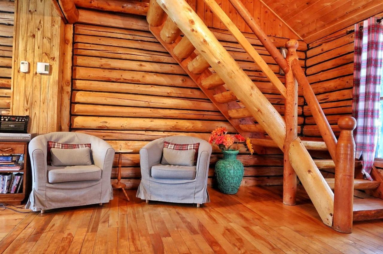Cozy Log Cottage La Minerve Exterior photo